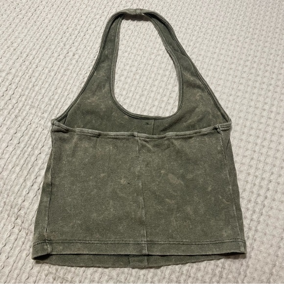 Green halter top - Picture 2 of 3